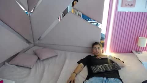 oblivionlove online show from March 14, 2026, 8:36 pm