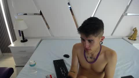 oblivionlove online show from April 21, 2026, 9:50 pm