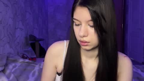 Amelia online show from November 19, 2025, 8:14 am