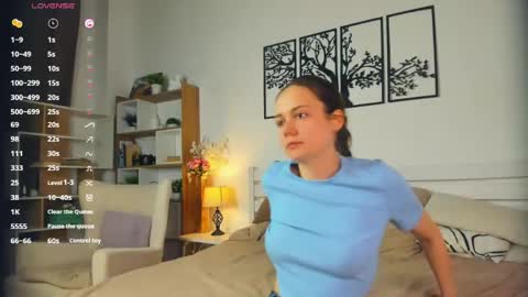 Snapshot of obsidiva chatting on April 19, 2026, 6:43 pm Elis online show from April 19, 2026, 6:43 pm