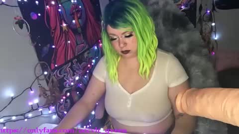 occvlt qveen online show from February 16, 2025, 6:21 am