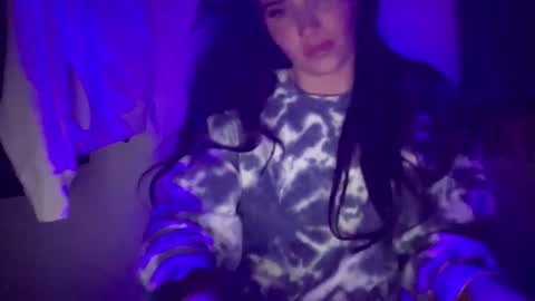 Snapshot of oceanxalara22_xo chatting on November 6, 2025, 3:29 am A L A R A online show from November 6, 2025, 3:29 am