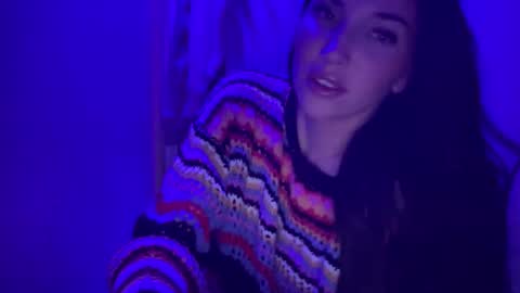 Snapshot of oceanxalara22_xo chatting on November 10, 2025, 3:16 am A L A R A online show from November 10, 2025, 3:16 am