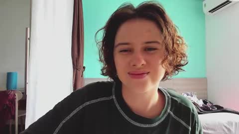 Snapshot of octopussy69x chatting on December 4, 2024, 4:21 am Evie online show from December 4, 2024, 4:21 am