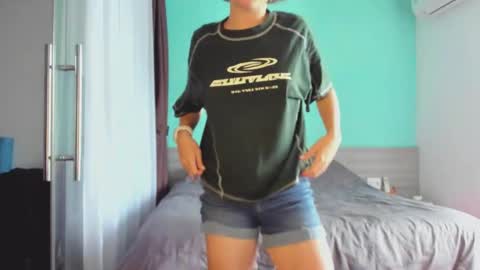 Snapshot of octopussy69x chatting on February 4, 2025, 4:15 am Evie online show from February 4, 2025, 4:15 am