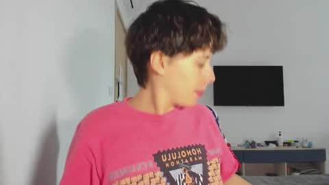 Snapshot of octopussy69x chatting on January 7, 2026, 7:55 am Evie online show from January 7, 2026, 7:55 am