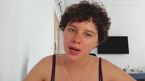 Snapshot of octopussy69x chatting on February 5, 2026, 6:18 am Evie online show from February 5, 2026, 6:18 am