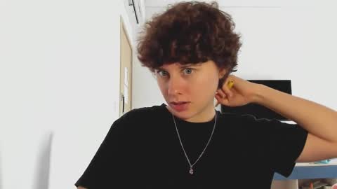 Snapshot of octopussy69x chatting on February 10, 2026, 5:44 am Evie online show from February 10, 2026, 5:44 am