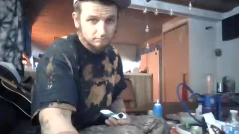 oddjuggla online show from November 25, 2025, 9:04 pm