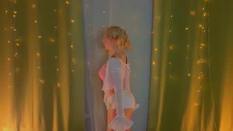 Snapshot of odelynbrower chatting on November 5, 2025, 7:47 pm Alice online show from November 5, 2025, 7:47 pm