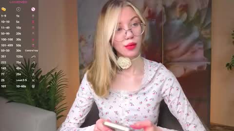 Lynna online show from February 2, 2026, 11:09 am