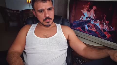 Snapshot of officeman7 chatting on December 27, 2024, 8:39 pm officeman7 online show from December 27, 2024, 8:39 pm