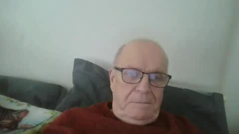 Snapshot of oggi95 chatting on February 10, 2025, 11:36 am oggi95 online show from February 10, 2025, 11:36 am