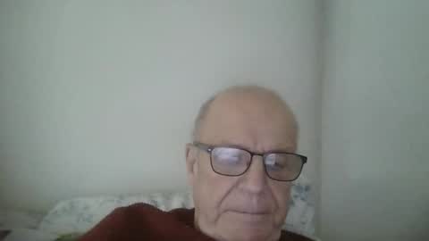 Snapshot of oggi95 chatting on February 12, 2025, 11:40 am oggi95 online show from February 12, 2025, 11:40 am