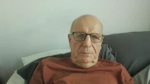 Snapshot of oggi95 chatting on September 9, 2025, 9:31 am oggi95 online show from September 9, 2025, 9:31 am