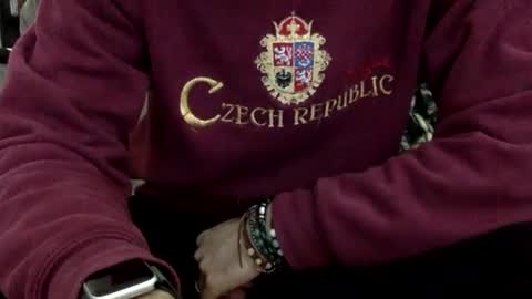 Snapshot of oggs48 chatting on January 17, 2026, 12:10 pm oggs48 online show from January 17, 2026, 12:10 pm