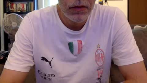 Snapshot of oggs48 chatting on July 8, 2026, 4:33 pm oggs48 online show from July 8, 2026, 4:33 pm