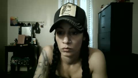 Lit en Cama online show from October 1, 2025, 10:27 pm