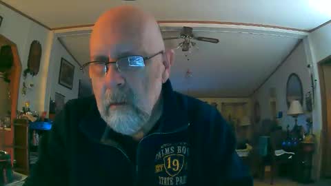 Snapshot of ogusbogus chatting on November 28, 2025, 1:41 am Maximus No Mo online show from November 28, 2025, 1:41 am