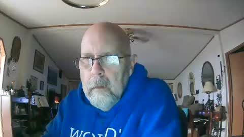 Snapshot of ogusbogus chatting on November 29, 2025, 12:19 pm Maximus No Mo online show from November 29, 2025, 12:19 pm