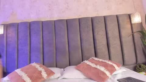 Holly online show from February 27, 2025, 7:47 pm