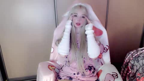 Milly online show from March 6, 2026, 12:23 pm