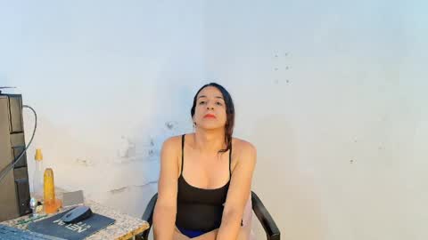 Snapshot of oh_tique chatting on April 21, 2026, 12:56 am LU online show from April 21, 2026, 12:56 am