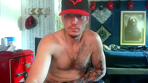 Snapshot of oh_you_know69 chatting on September 22, 2025, 9:17 pm who dares toss me some tips lets have fun online show from September 22, 2025, 9:17 pm