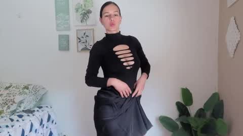 Snapshot of ohanna_ chatting on April 24, 2026, 6:10 pm ohanna_ online show from April 24, 2026, 6:10 pm