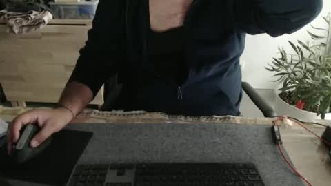 Snapshot of ohfck11 chatting on February 13, 2025, 10:55 am Chubby Gary online show from February 13, 2025, 10:55 am