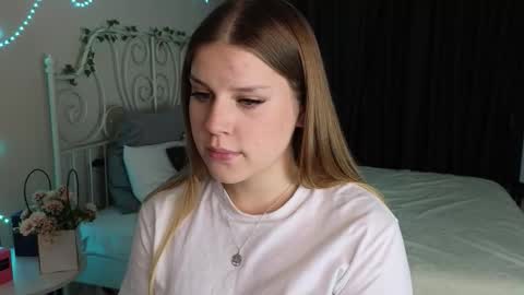 Caitlyn or Catie online show from October 6, 2025, 1:36 am