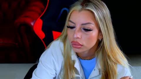 ohhh_nicole online show from April 6, 2026, 12:39 pm