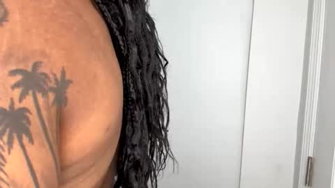 Snapshot of ohhoney30 chatting on November 13, 2025, 4:00 am GOGIOBABE online show from November 13, 2025, 4:00 am