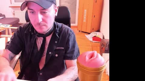 Snapshot of ohihoe92 chatting on January 8, 2026, 9:22 am Chris online show from January 8, 2026, 9:22 am