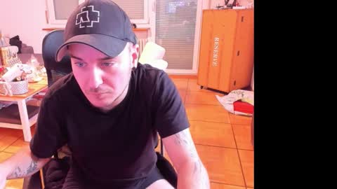 Snapshot of ohihoe92 chatting on February 9, 2026, 11:03 am Chris online show from February 9, 2026, 11:03 am