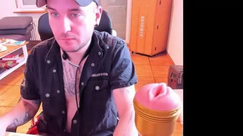 Snapshot of ohihoe92 chatting on April 27, 2026, 12:47 pm Chris online show from April 27, 2026, 12:47 pm