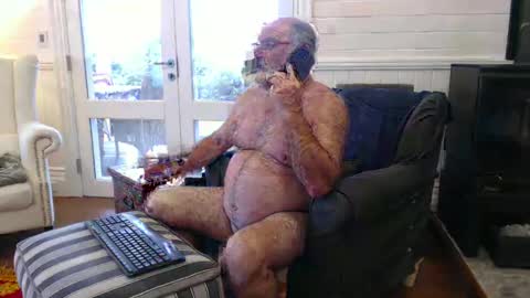 Snapshot of ohjonny55 chatting on December 3, 2024, 5:31 am Ohjonny online show from December 3, 2024, 5:31 am