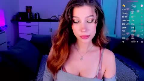 Light  online show from November 6, 2025, 10:32 pm