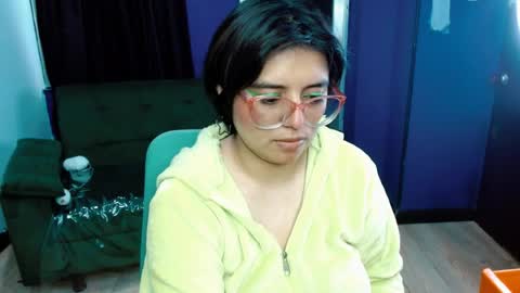 ohmysqueak online show from April 10, 2026, 11:37 am