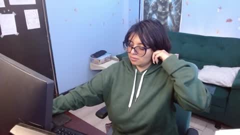 Snapshot of ohmysqueak chatting on July 14, 2026, 12:13 am ohmysqueak online show from July 14, 2026, 12:13 am