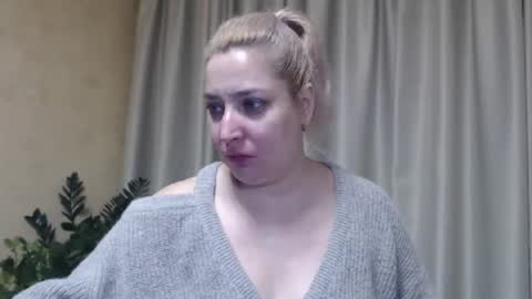 Snapshot of ohsweetiren chatting on January 31, 2025, 3:52 am Iren online show from January 31, 2025, 3:52 am