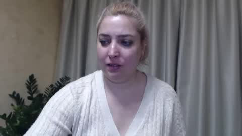 Snapshot of ohsweetiren chatting on February 12, 2025, 10:14 am Iren online show from February 12, 2025, 10:14 am