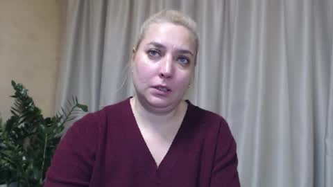 Snapshot of ohsweetiren chatting on October 29, 2025, 7:21 am Iren online show from October 29, 2025, 7:21 am