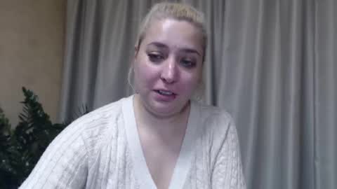 Snapshot of ohsweetiren chatting on November 5, 2025, 7:30 am Iren online show from November 5, 2025, 7:30 am