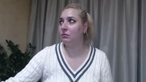 Snapshot of ohsweetiren chatting on November 23, 2025, 6:46 am Iren online show from November 23, 2025, 6:46 am