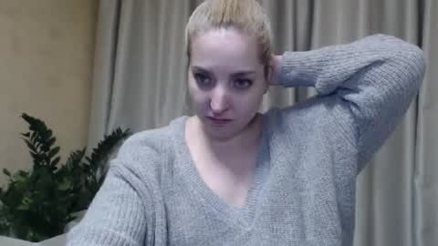 Mari online show from March 1, 2025, 7:26 pm