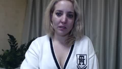 Mari online show from March 5, 2025, 2:23 pm