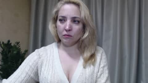 Mari online show from April 28, 2026, 3:17 pm