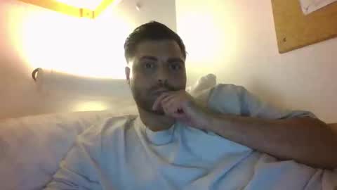 Snapshot of oilcockmassage chatting on January 13, 2026, 7:19 pm Buri online show from January 13, 2026, 7:19 pm