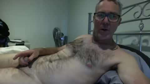 oiledcouple1 online show from September 18, 2025, 9:55 am